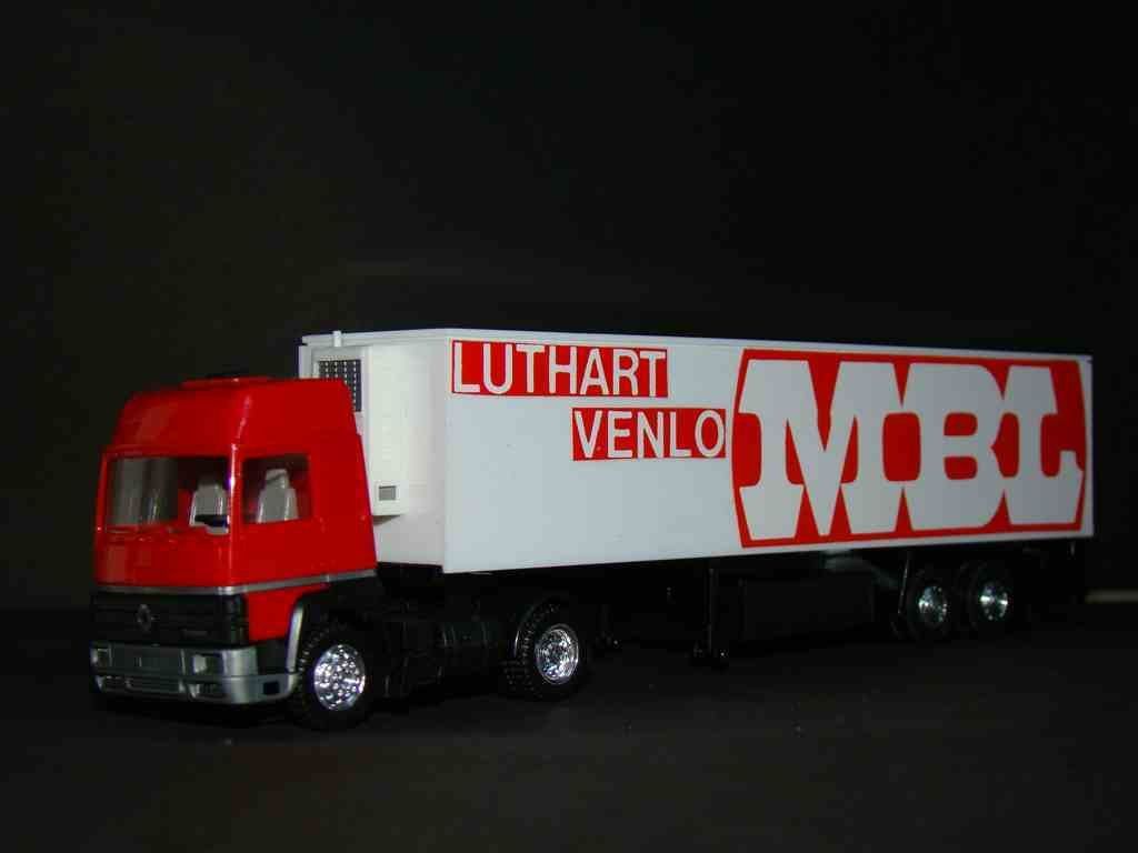 Luthart Modelbouw Herpa Renault Major zelfbouw 2