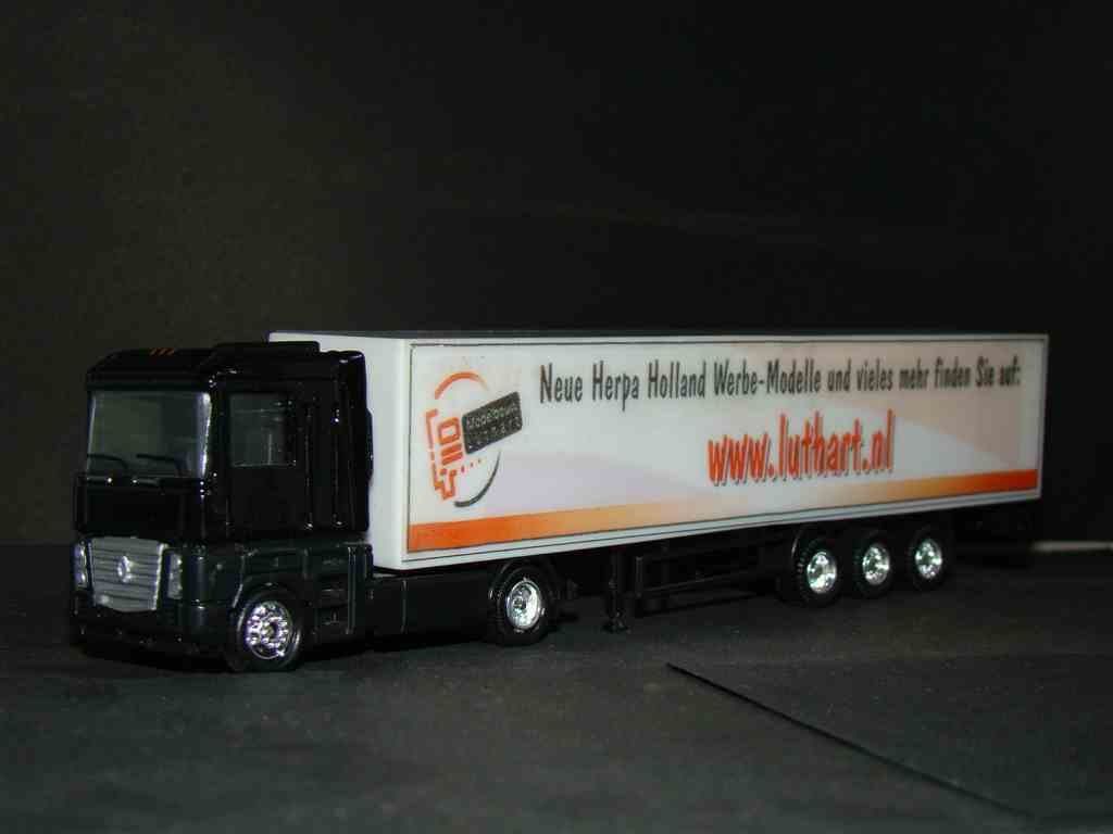Luthart Modelbouw Made in China Renault AE