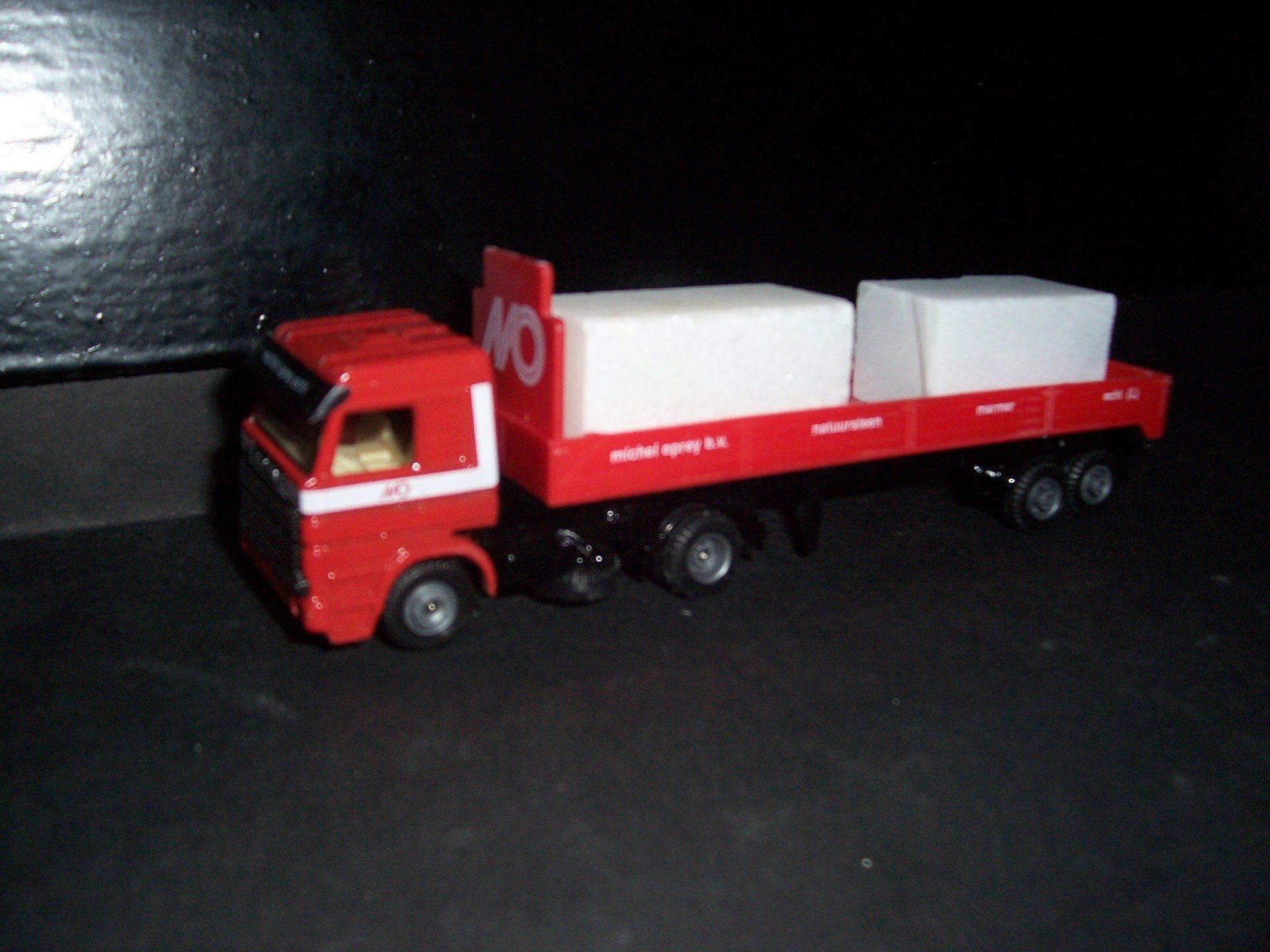 Michel Oprey EFSI Scania 143 2 blok / steen