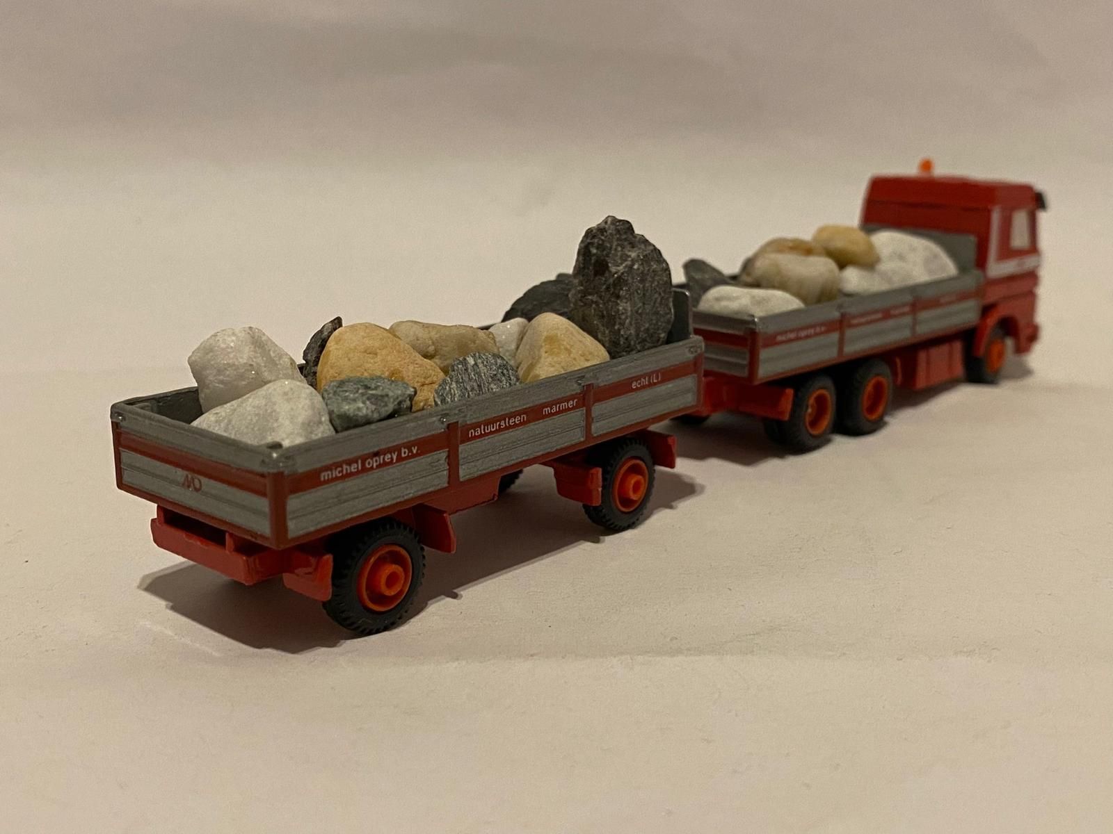 Michel Oprey EFSI Scania 143 Beige / bruine / lading