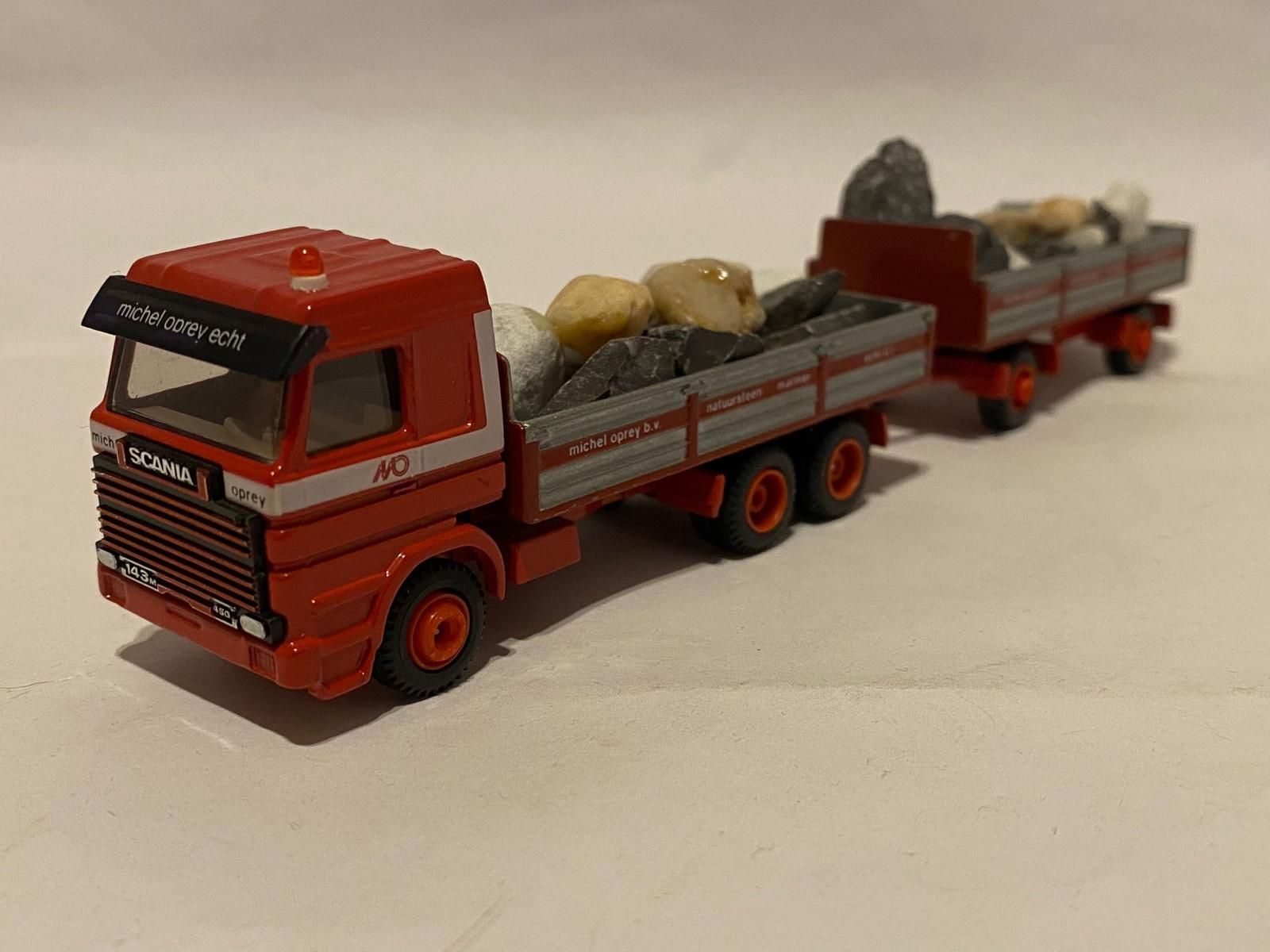 Michel Oprey EFSI Scania 143 Beige / bruine / lading