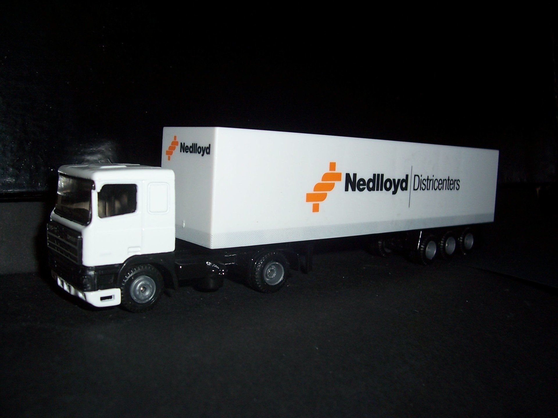 Nedlloyd Districenters EFSI DAF 95