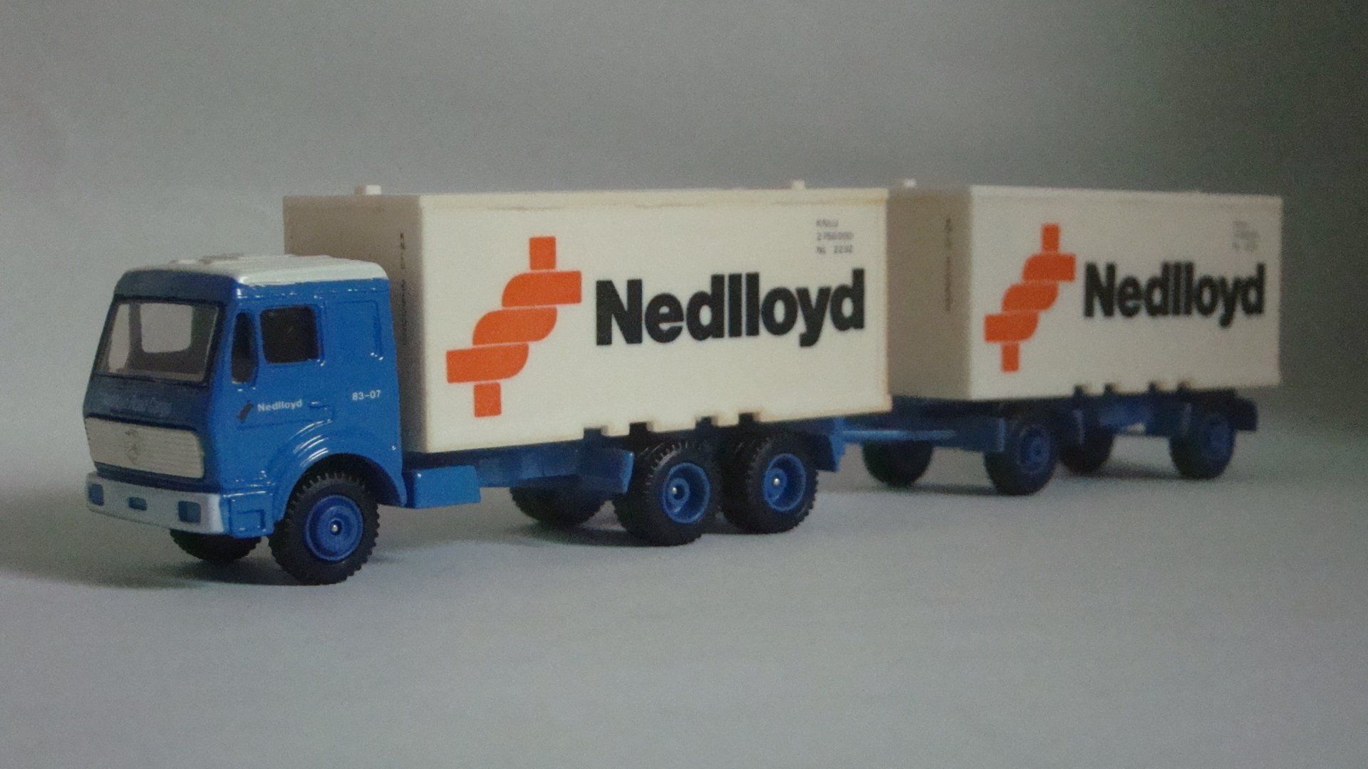 Nedlloyd EFSI MB witte laadbakken