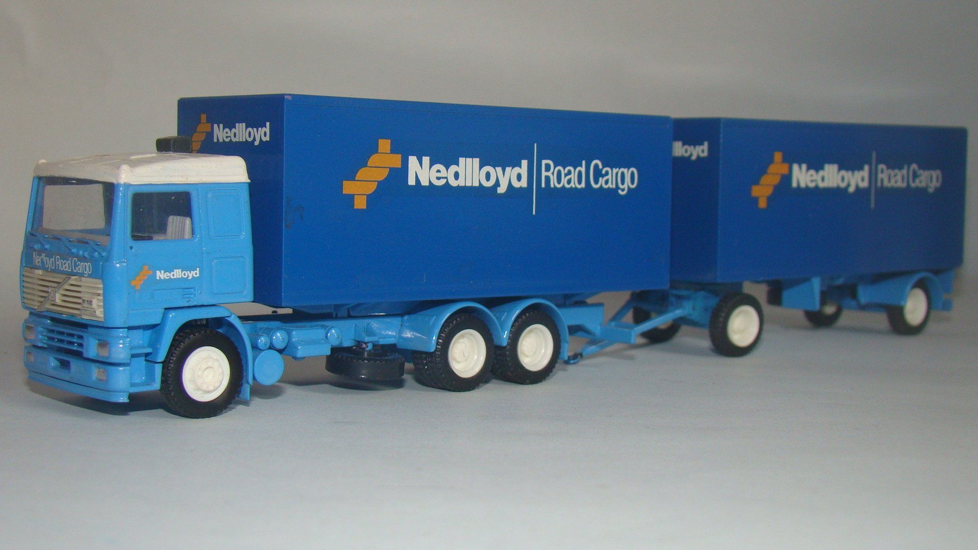 Nedlloyd Herpa Eigenbouw Volvo FL16