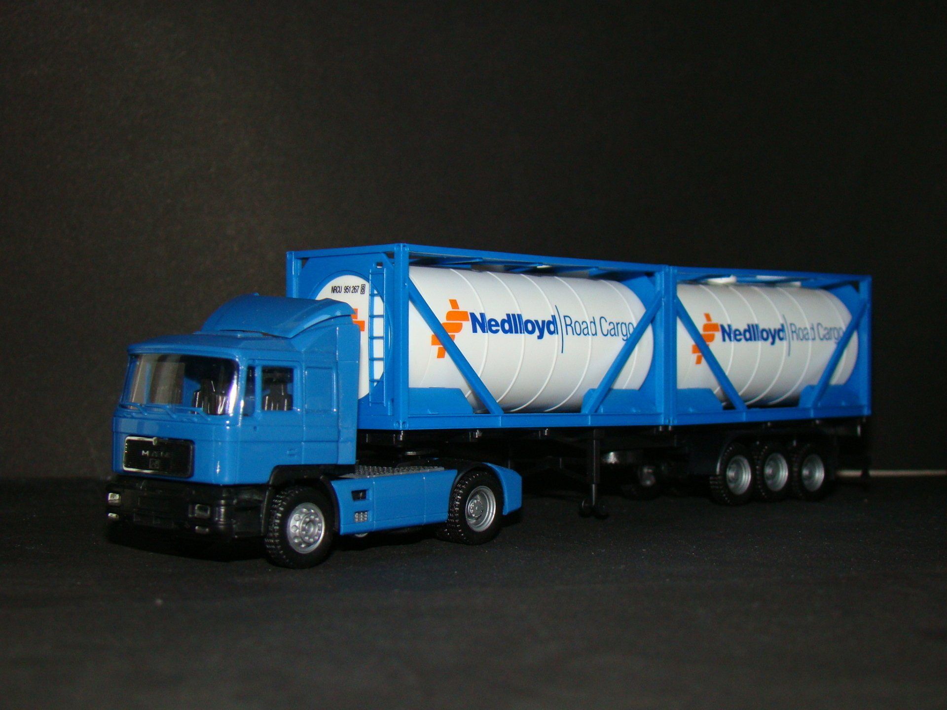 Nedlloyd Herpa MAN F2000 2x 20ft Tankcontainers