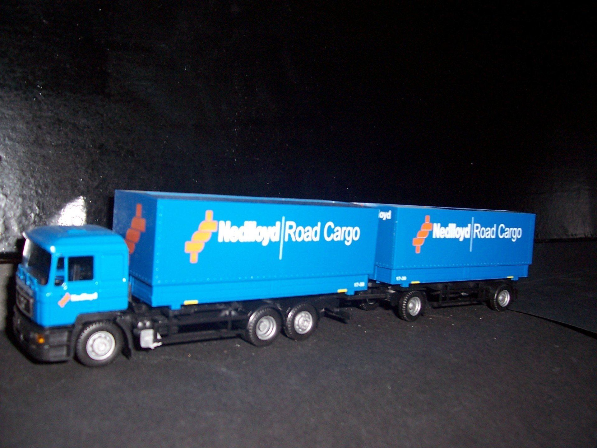 Nedlloyd Scale Promotions 100012 MAN F2000