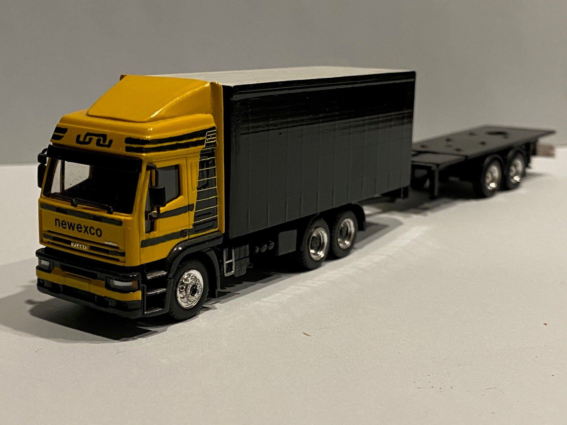 Newexco Herpa Iveco Combi Eigenbouw