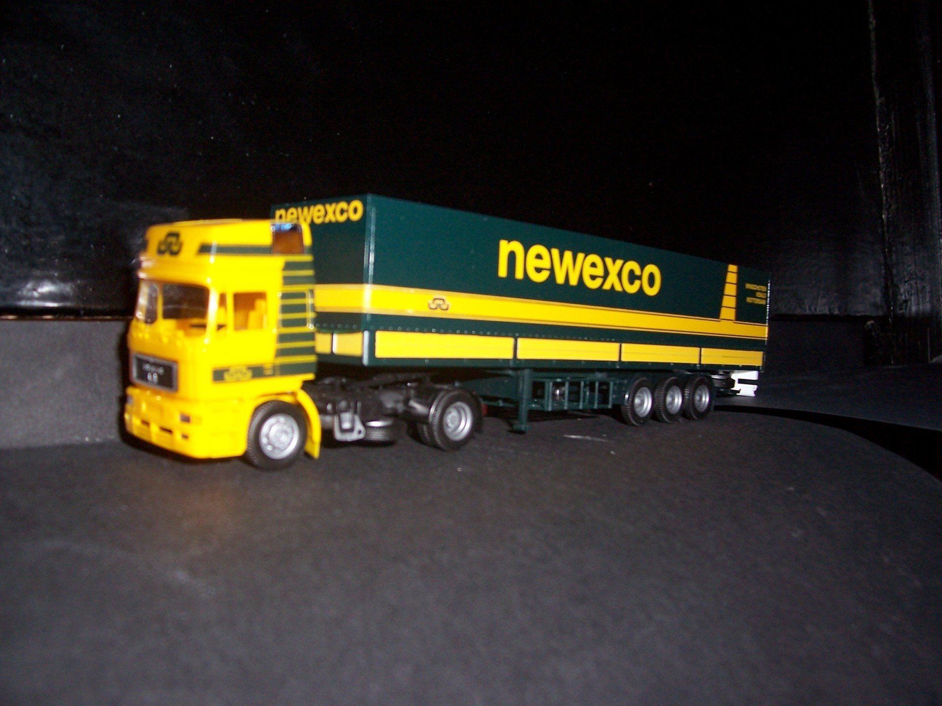 Newexco AWM-AMW 70054 MAN F2000