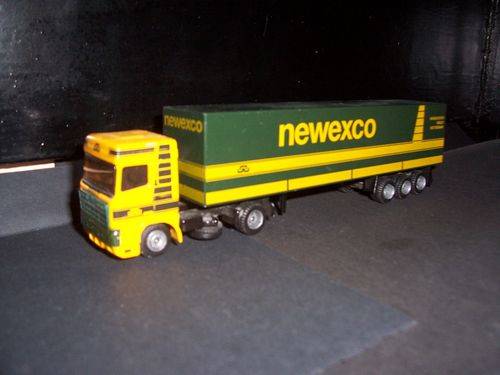 Newexco EFSI DAF 95 SC Bruine Grill