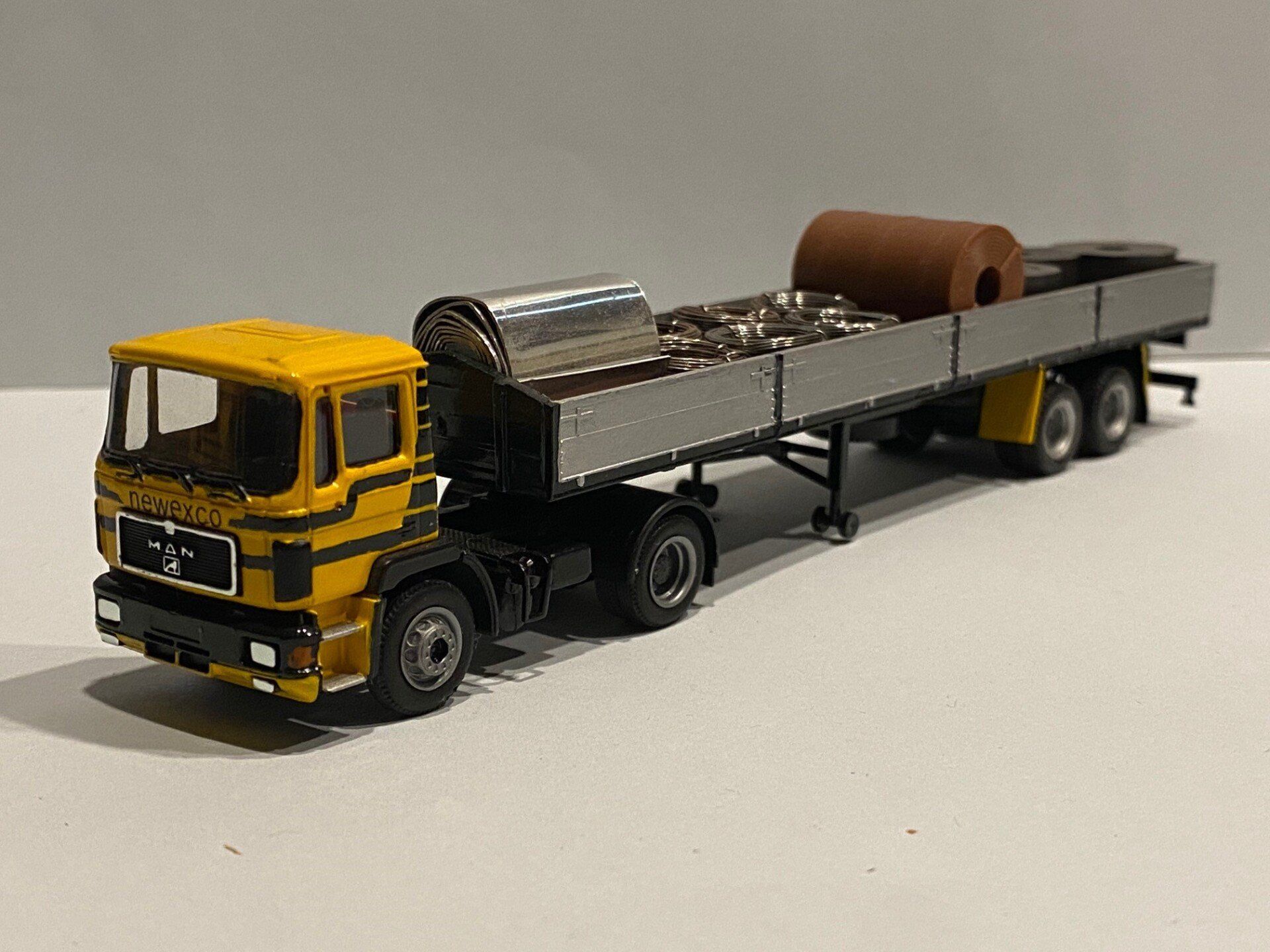 Newexco+Herpa MAN Commander dagcabine Eigenbouw