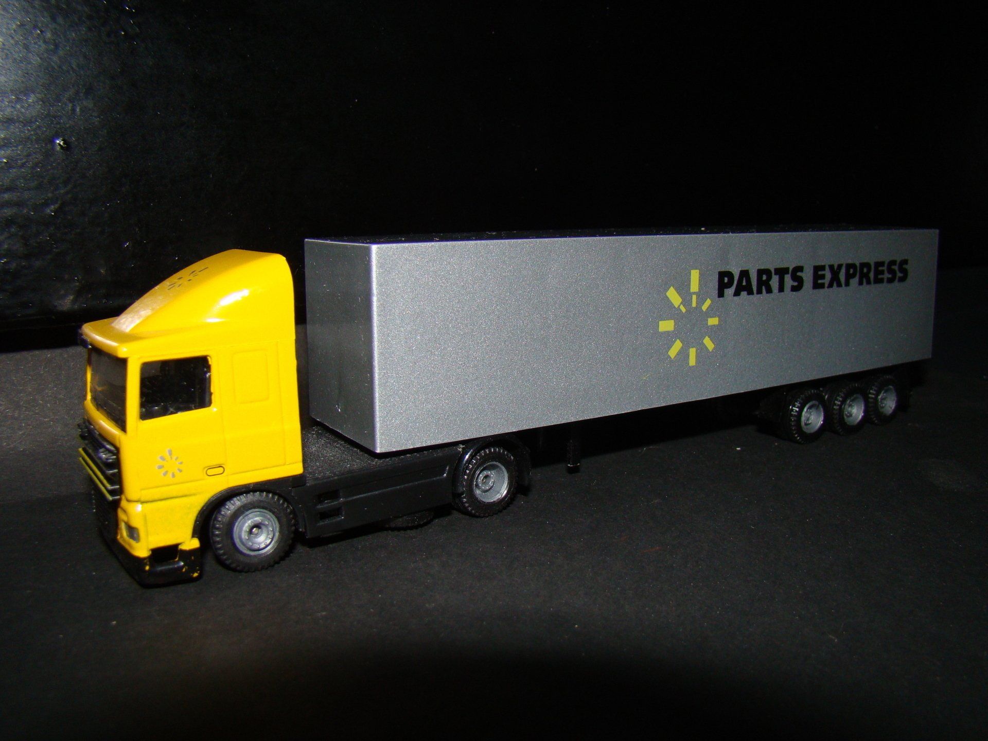 Parts Express Holland OTO DAF 95