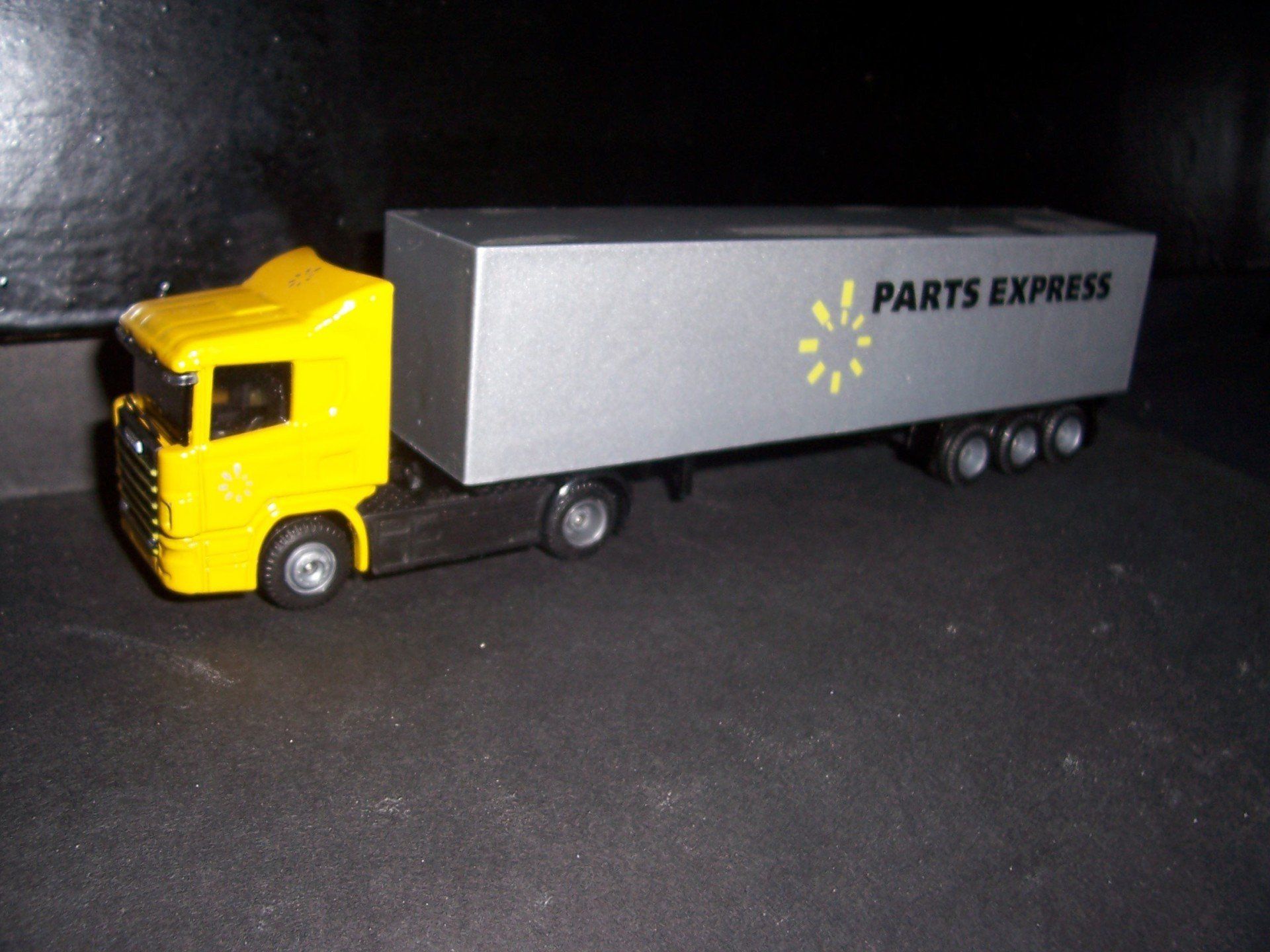 Parts Express Holland OTO Scania