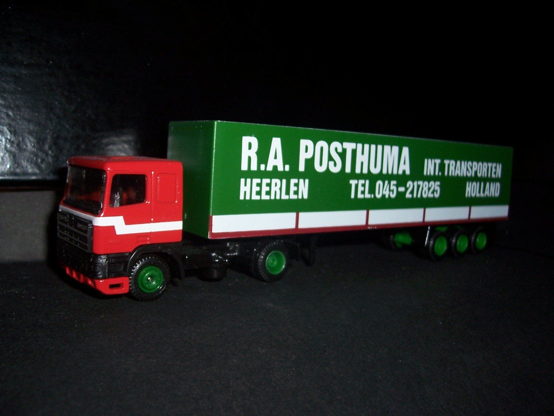 R.A. Posthuma EFSI DAF 95 groene trailer