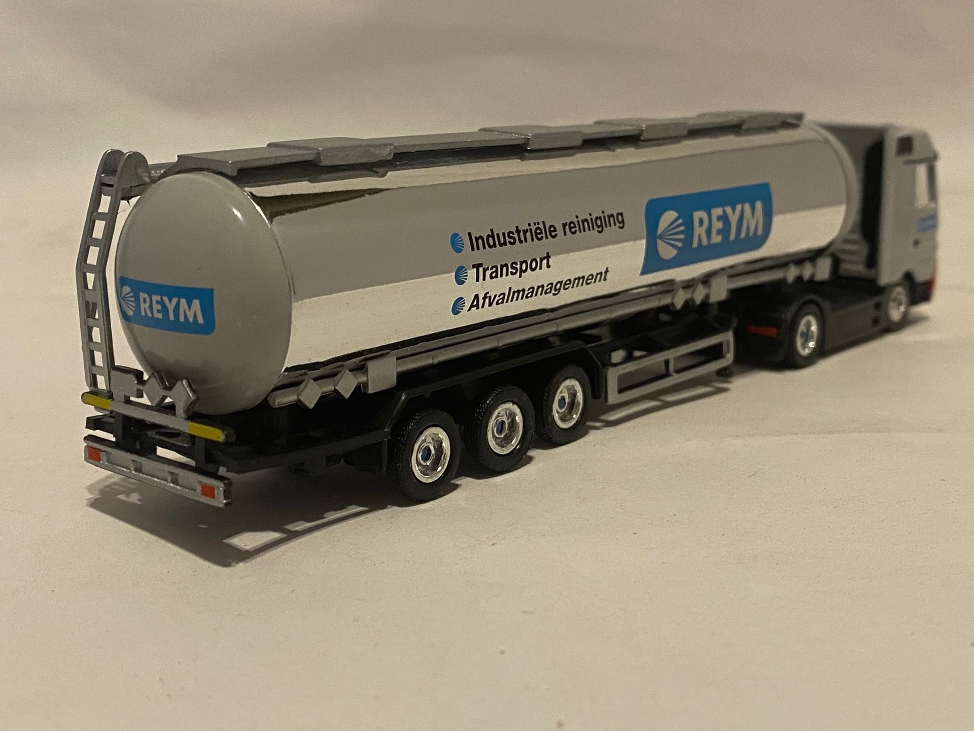 Reym Made in China Mercedes achterzijde