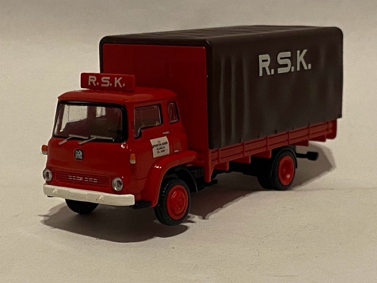 RSK Almelo Brekina 35928 Bedford TK voorzijde