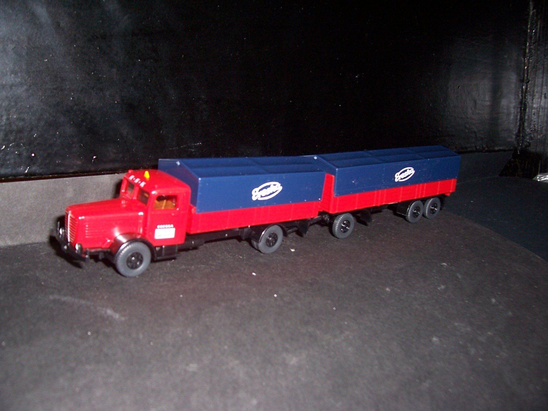 RSK - ERESKA Wiking 858 0435 Bussing 8000