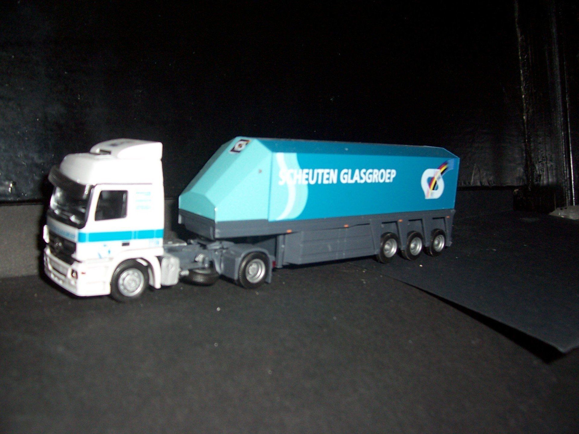 Scheuten Glasgroep AMW-AWM 56070 MB Rogister