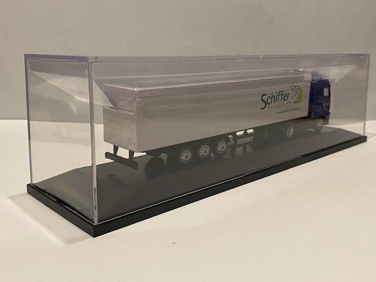 Schiffer Holland OTO Volvo FH achterzijde