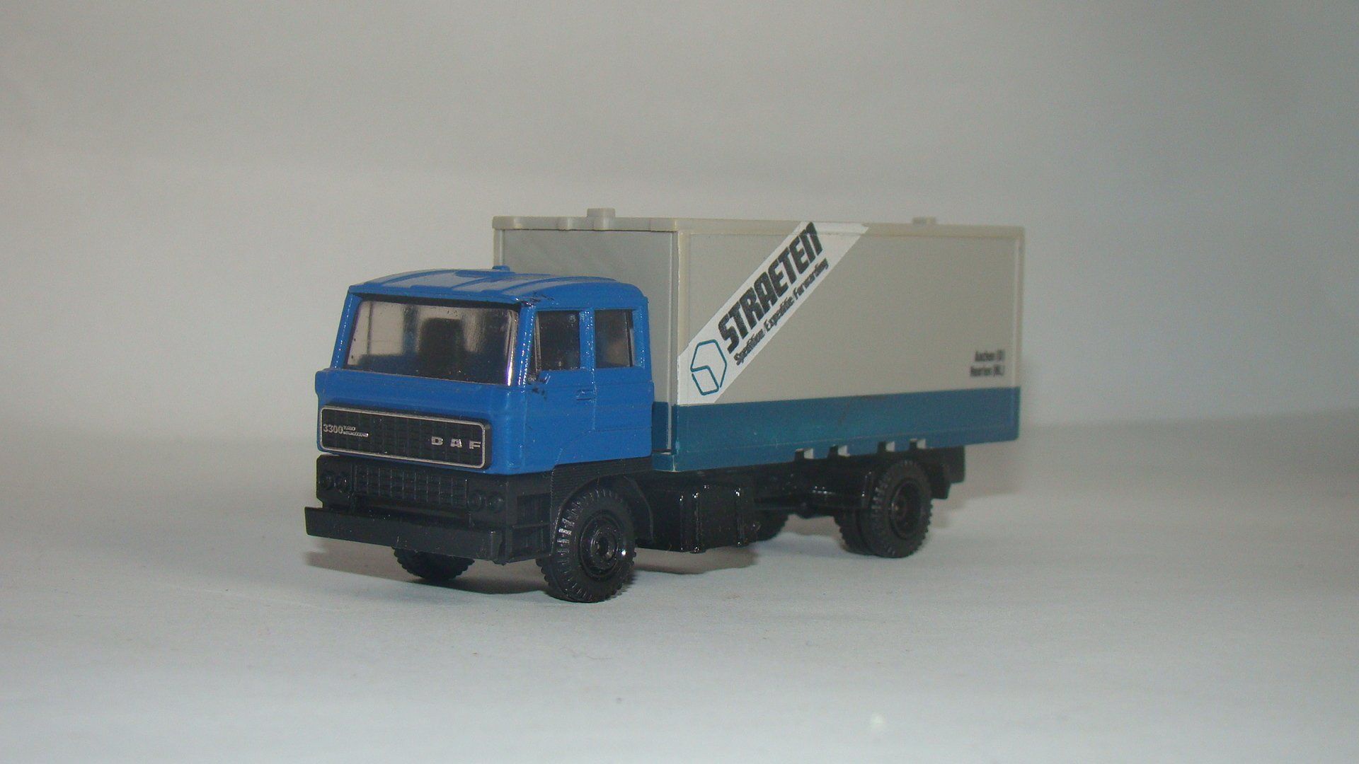 Straeten Holland OTO DAF 3300 2 assige Motorwagen