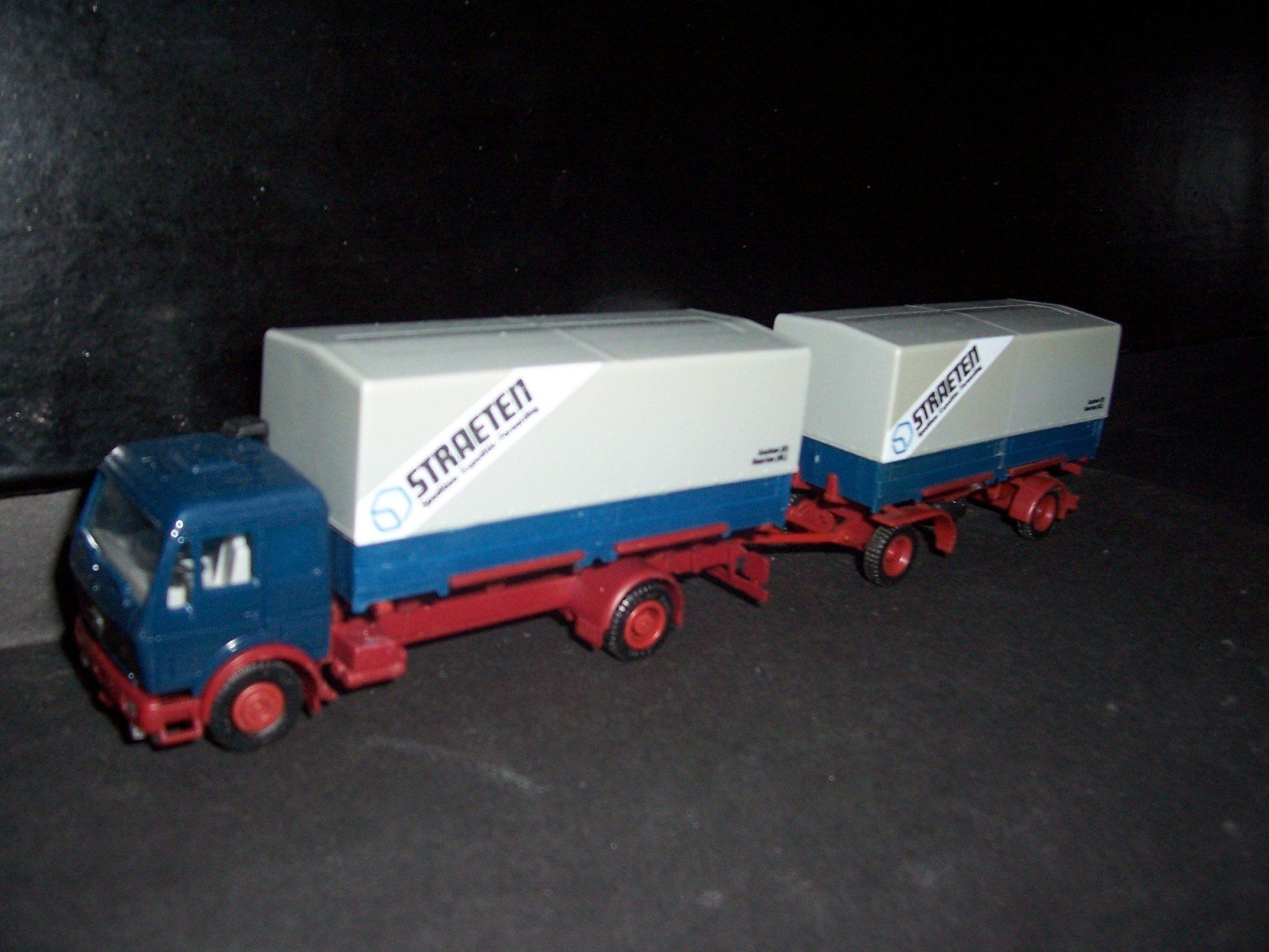 Straeten Herpa MB  Combi zonder spoiler