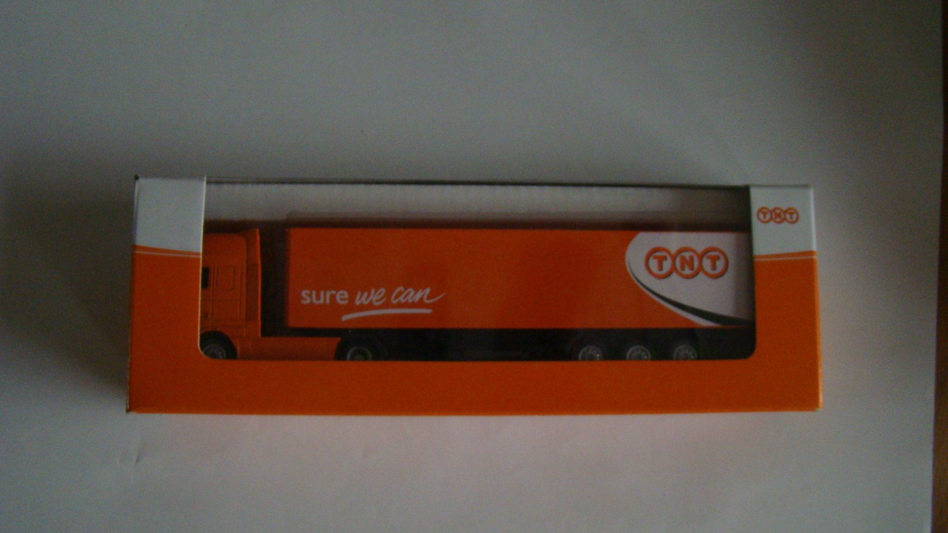 TNT Holland OTO DAF 105 SSC in speciale verpakking