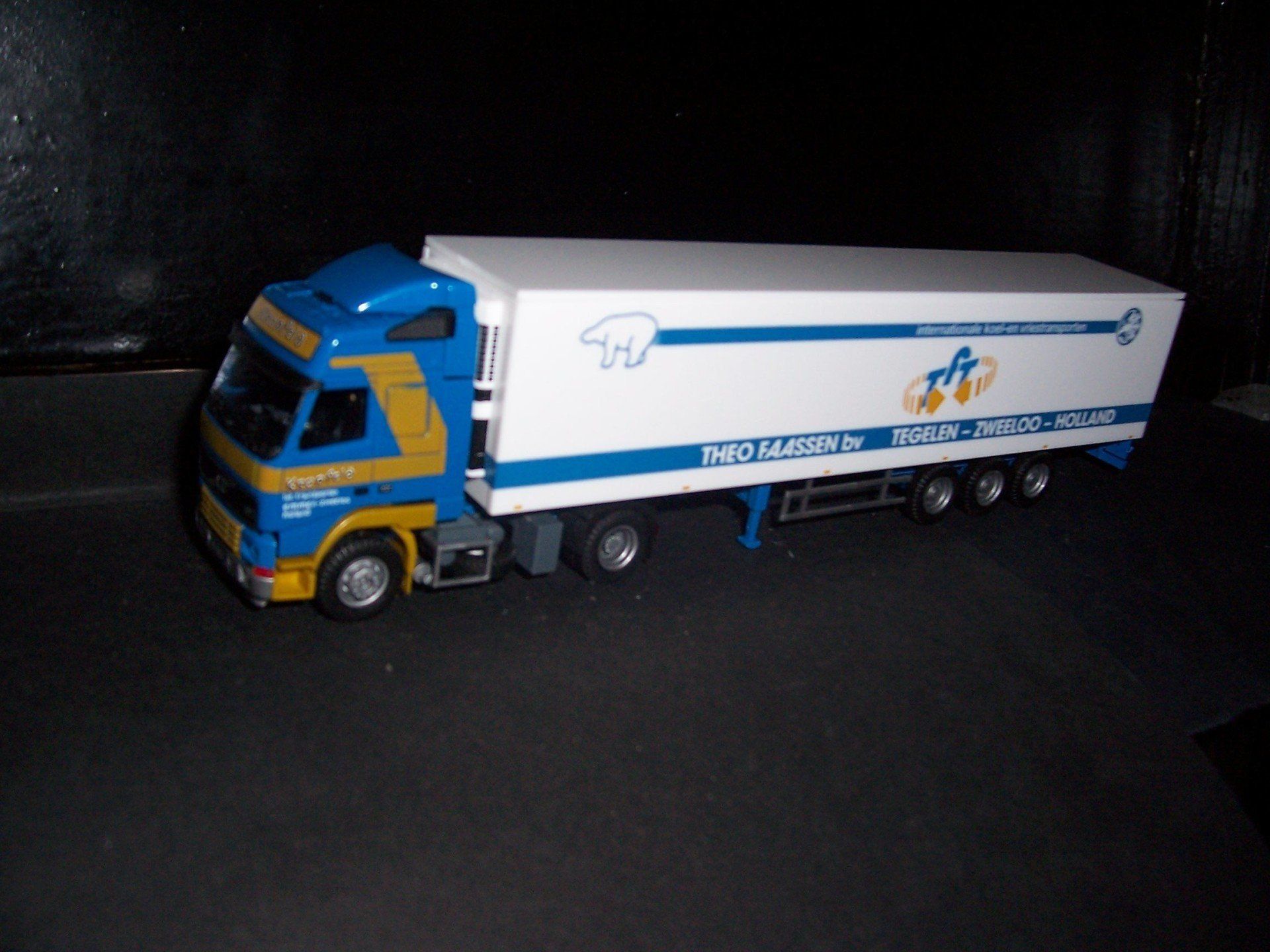 Theo Faassen AMW-AWM 70502 Volvo FH 12 Globertrotter