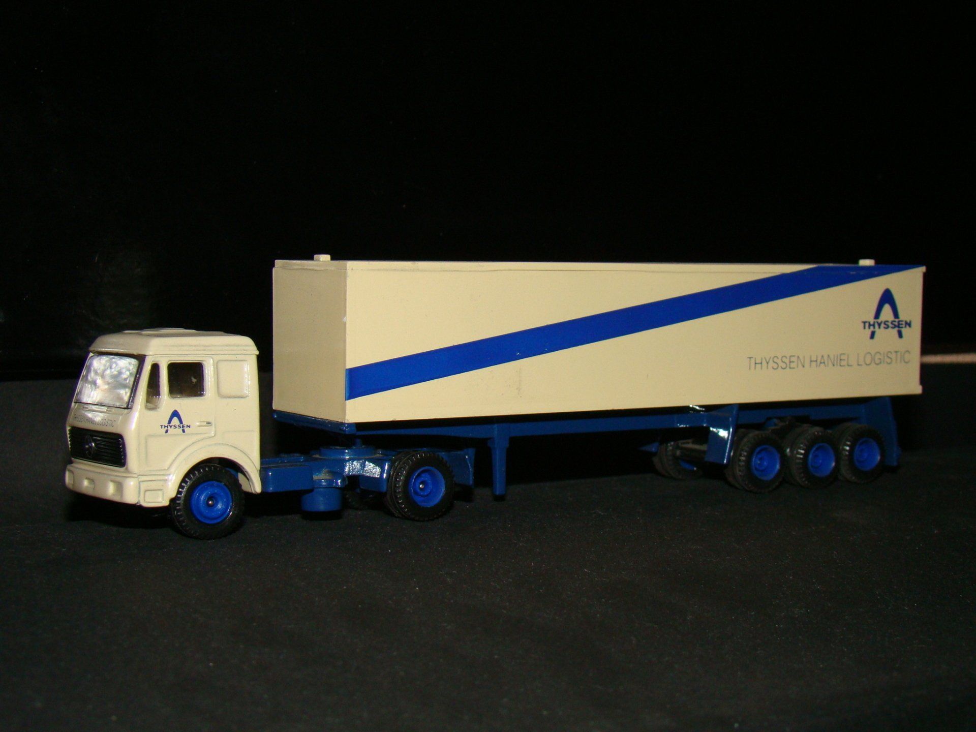 Thyssen Haniel EFSI MB Blauw Chassis