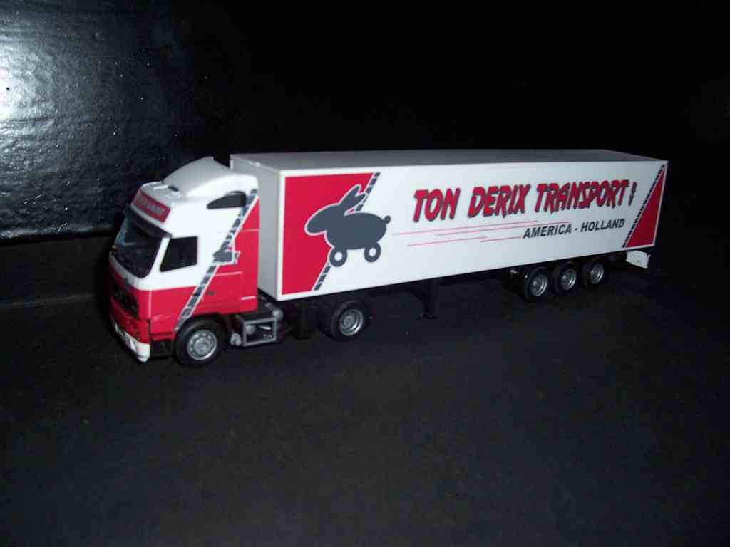 Ton Derix AMW 53228 Volvo FH12 Globetrotter