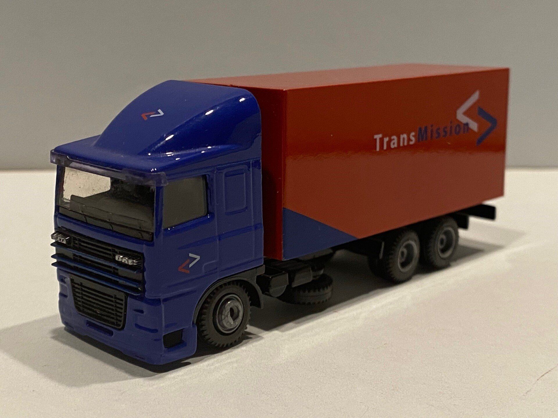 Transmission - Princen Holland OTO DAF 95XF MW voorzijde