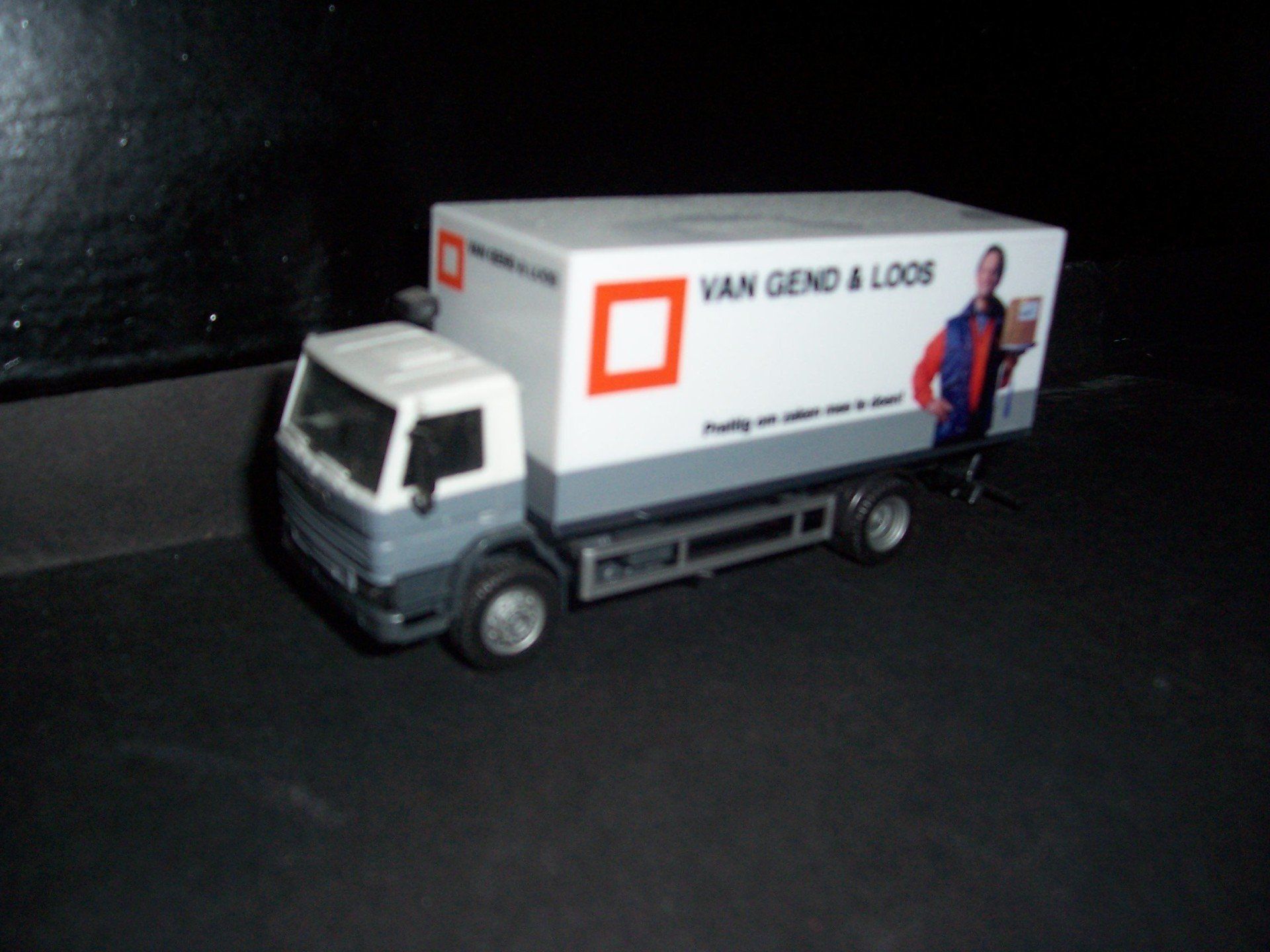 van Gend en Loos Herpa / de Kleine 1352 Scania 112 H