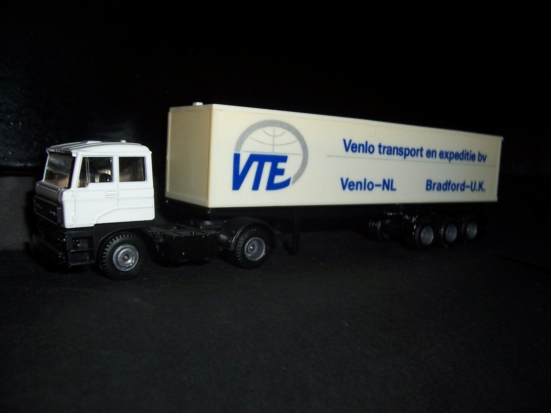 VTE EFSI DAF 2800 Transport en Expeditie