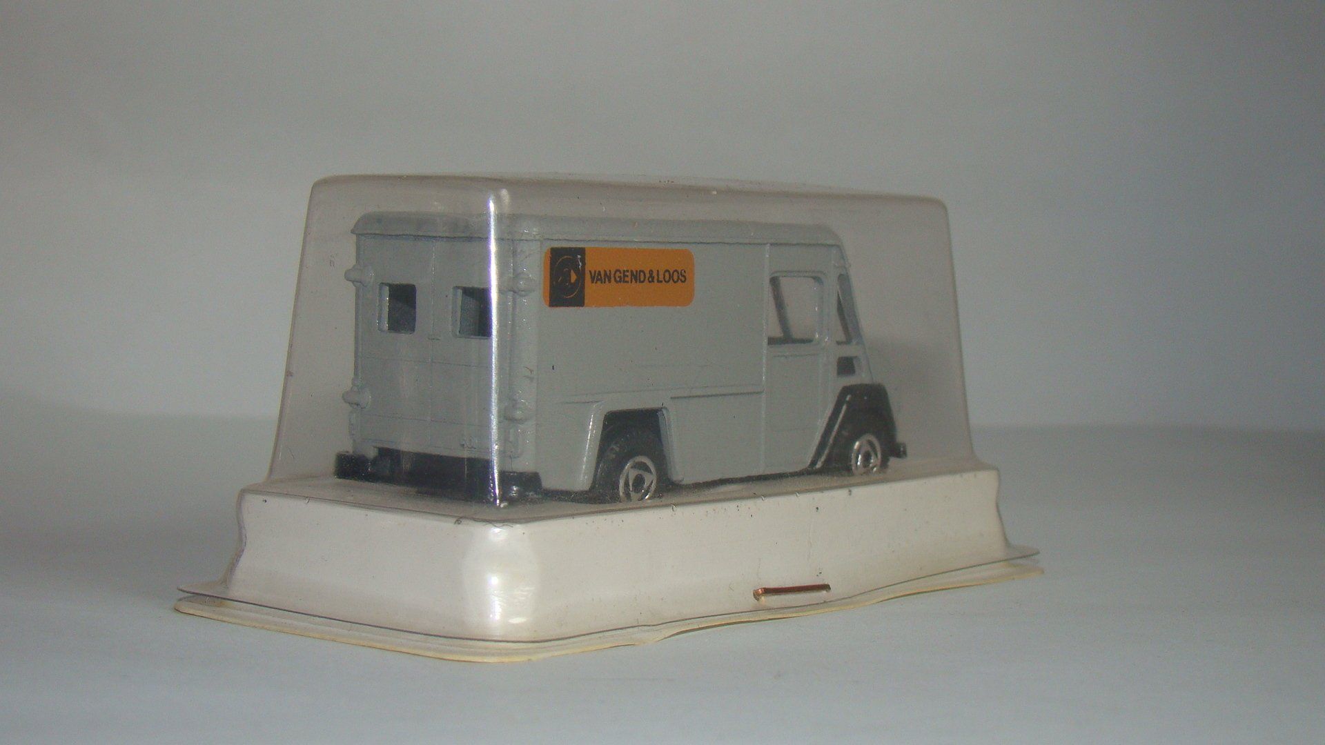 van Gend en Loos EFSI Kommer klein logo achterzijde