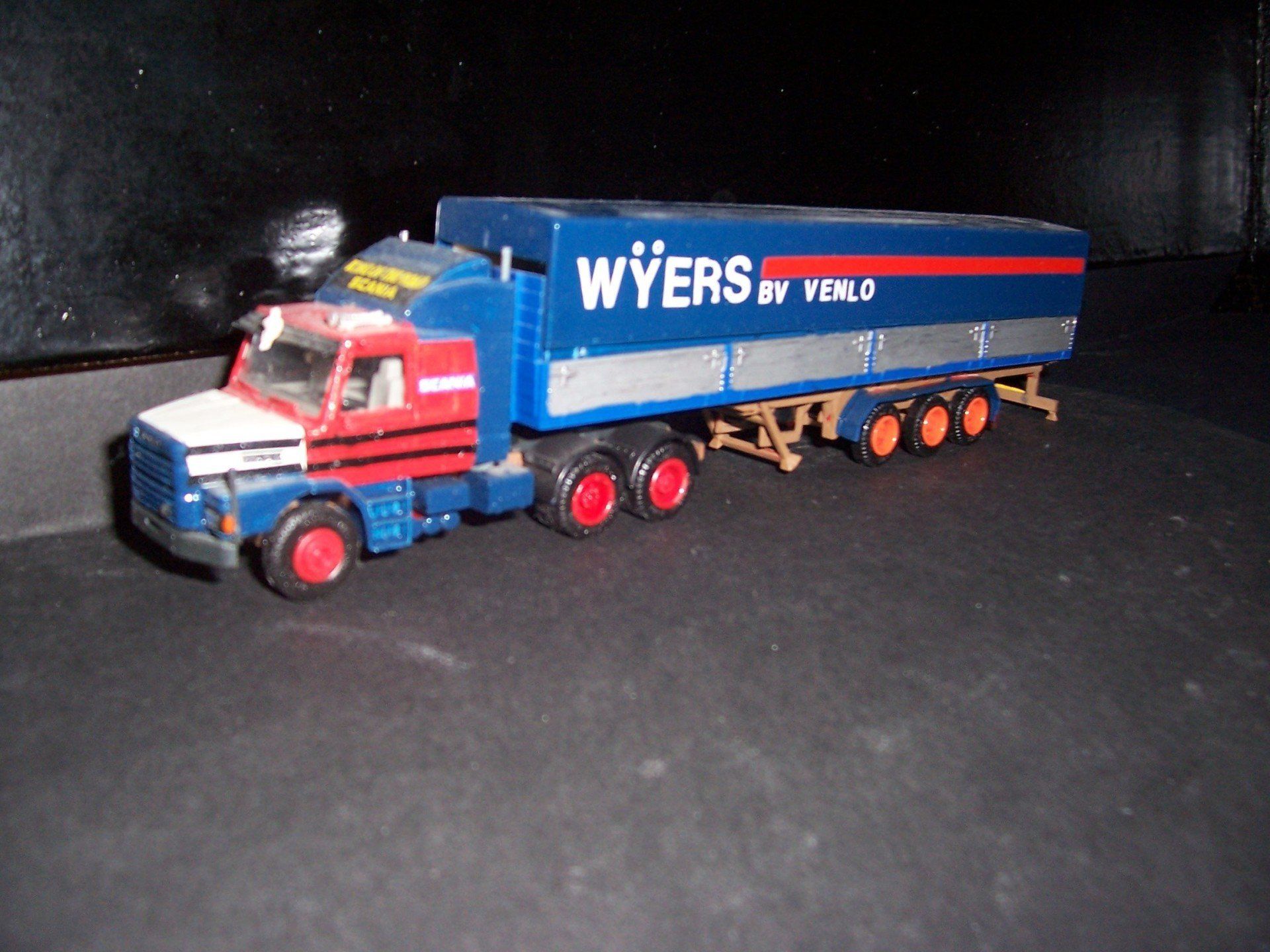 Weijers Herpa Scania eigenbouw