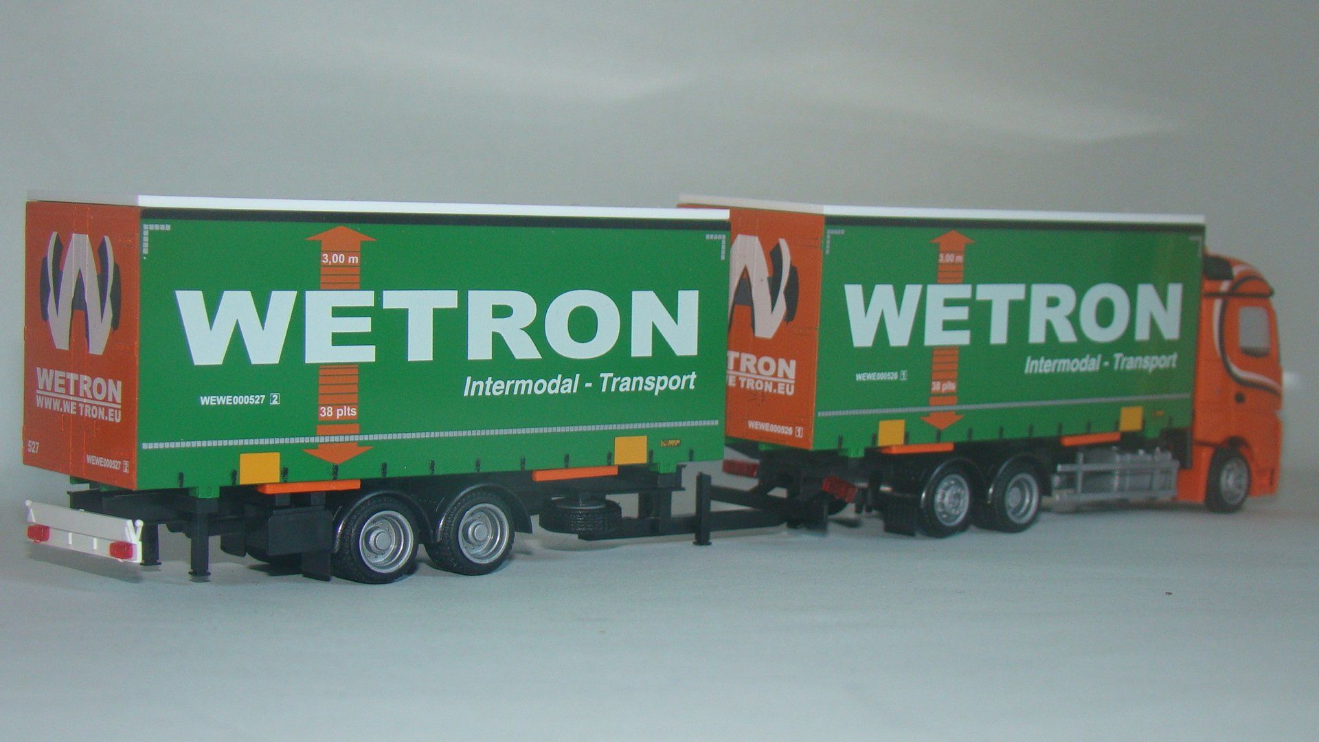 Wetron AWM-AMW MB Actros Gigaspace Combi achterzijde