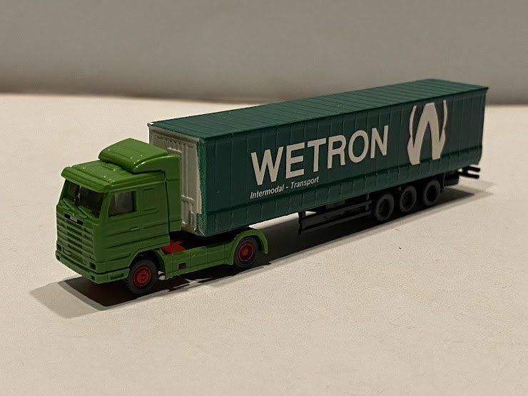 Wetron Roco schaal 1:160 Scania licht Groen voorzijde