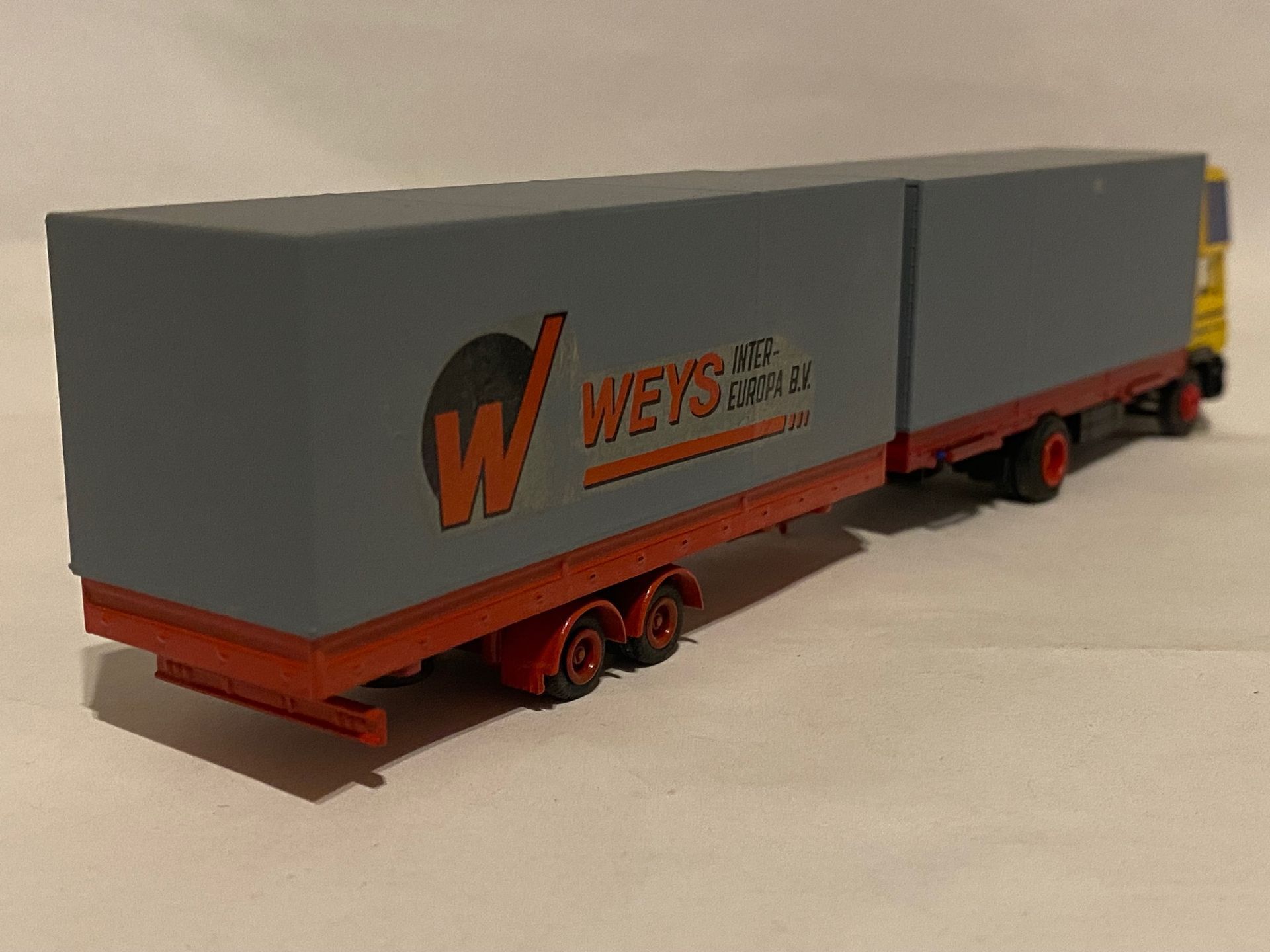 Weys Herpa MAN Volume Combi Eigenbouw