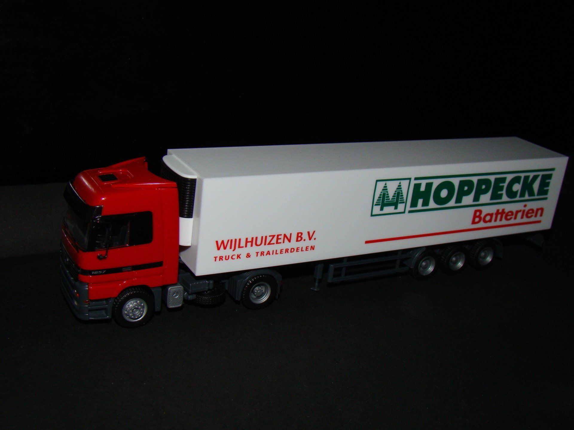 Wijlhuizen -Hoppecke Batterien Herpa Mercedes-Benz  Giga Space