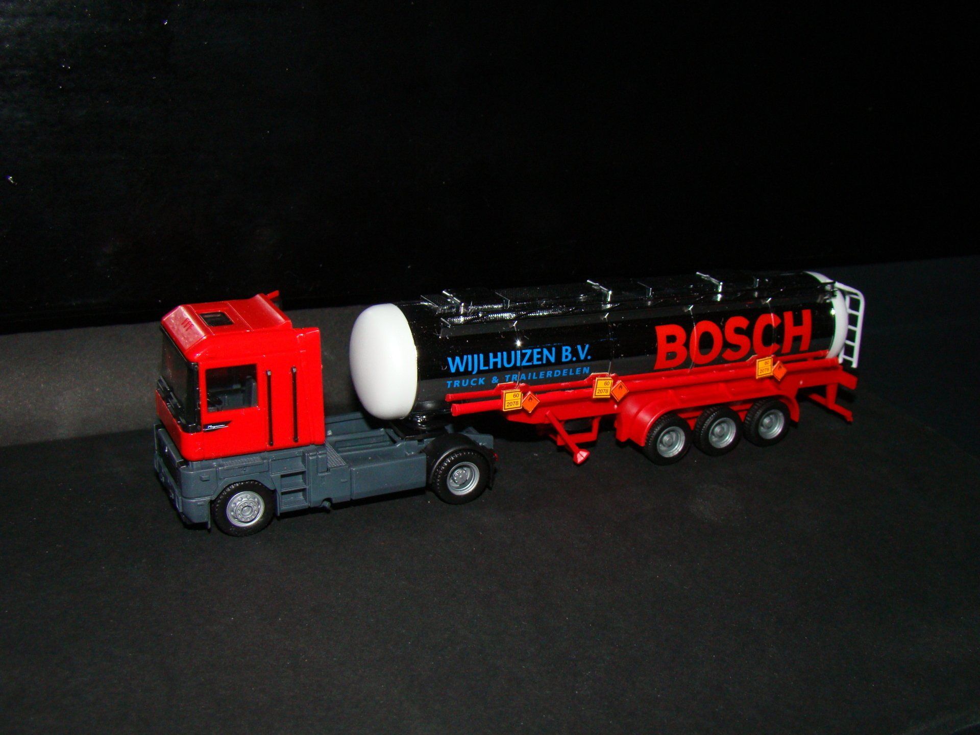Wijlhuizen - Bosch Herpa Renault AE-Rode Cabine