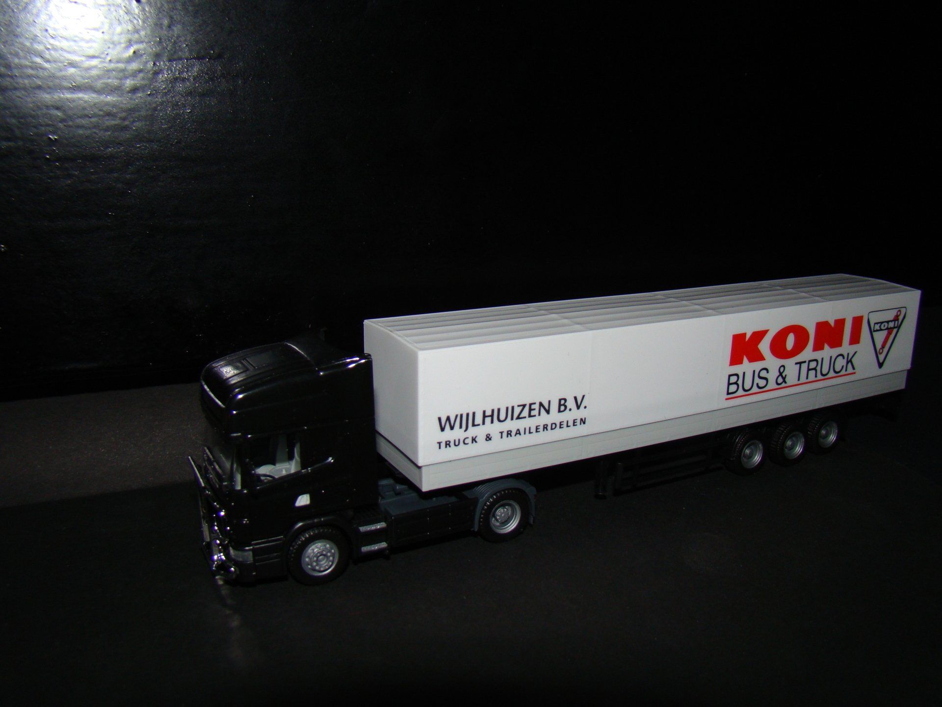 Wijlhuizen - Koni Bus & Truck Herpa Scania