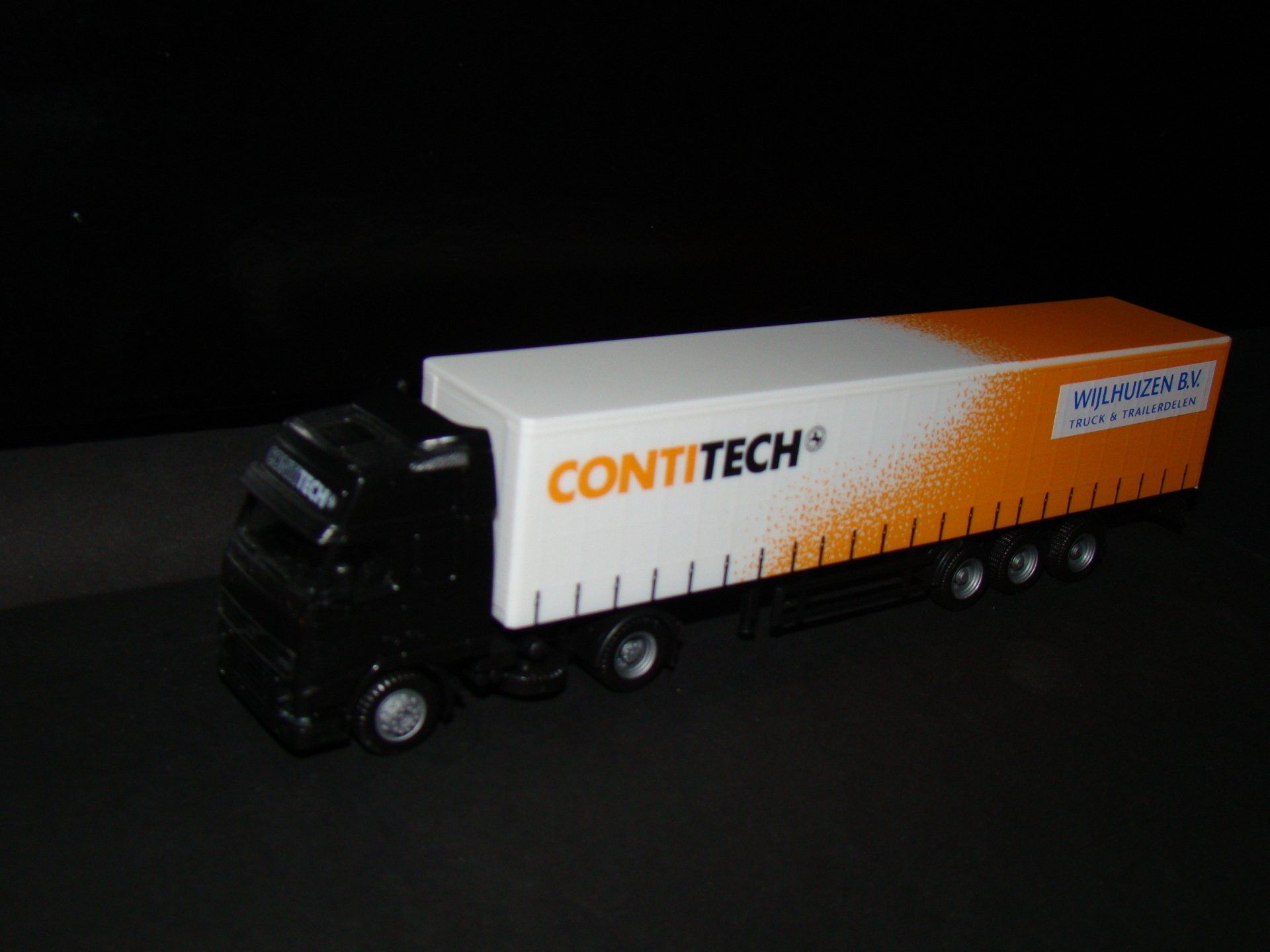 Wijlhuizen - Combitech  Herpa Volvo
