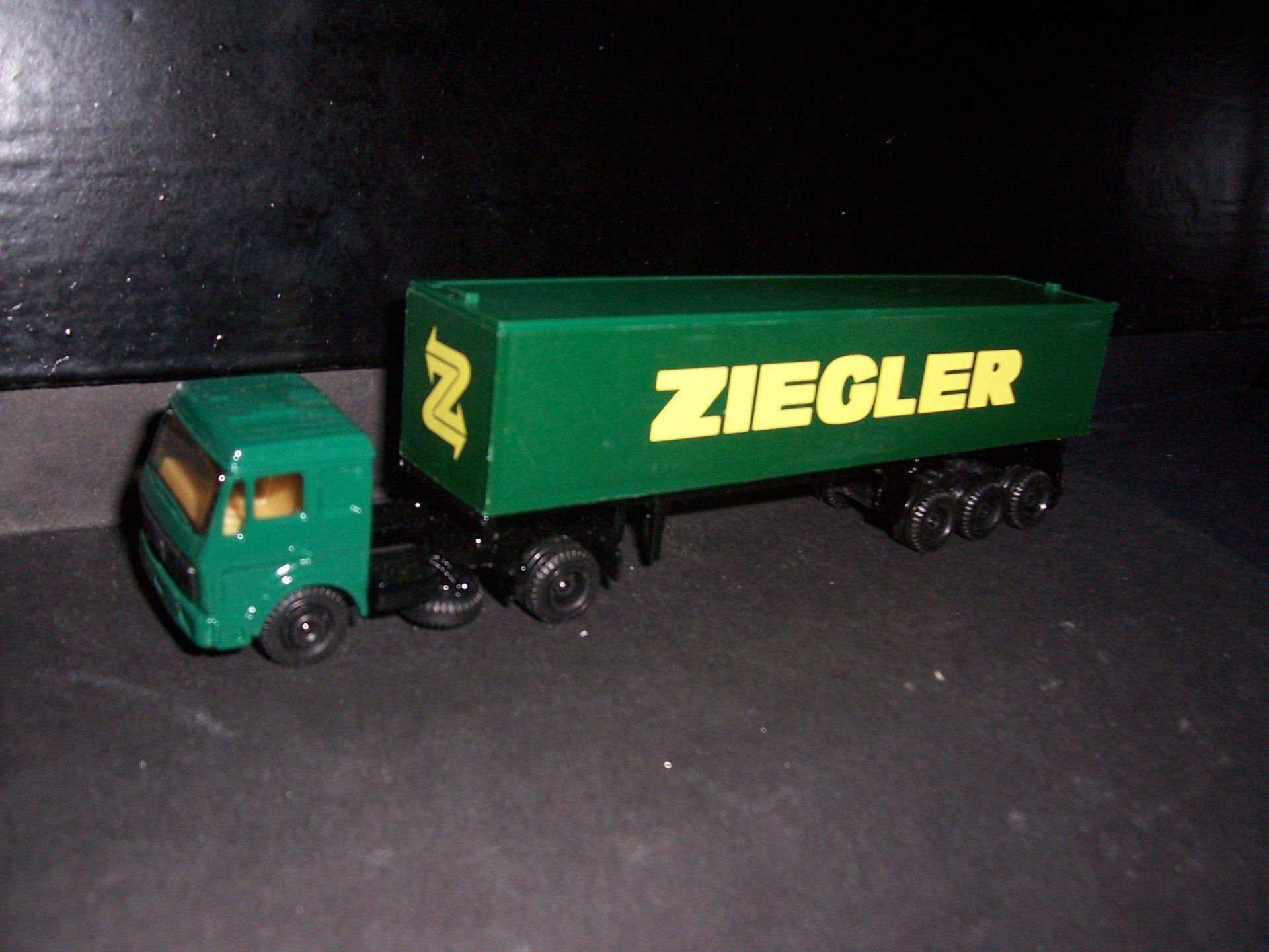 Ziegler EFSI MB  lichte tekst