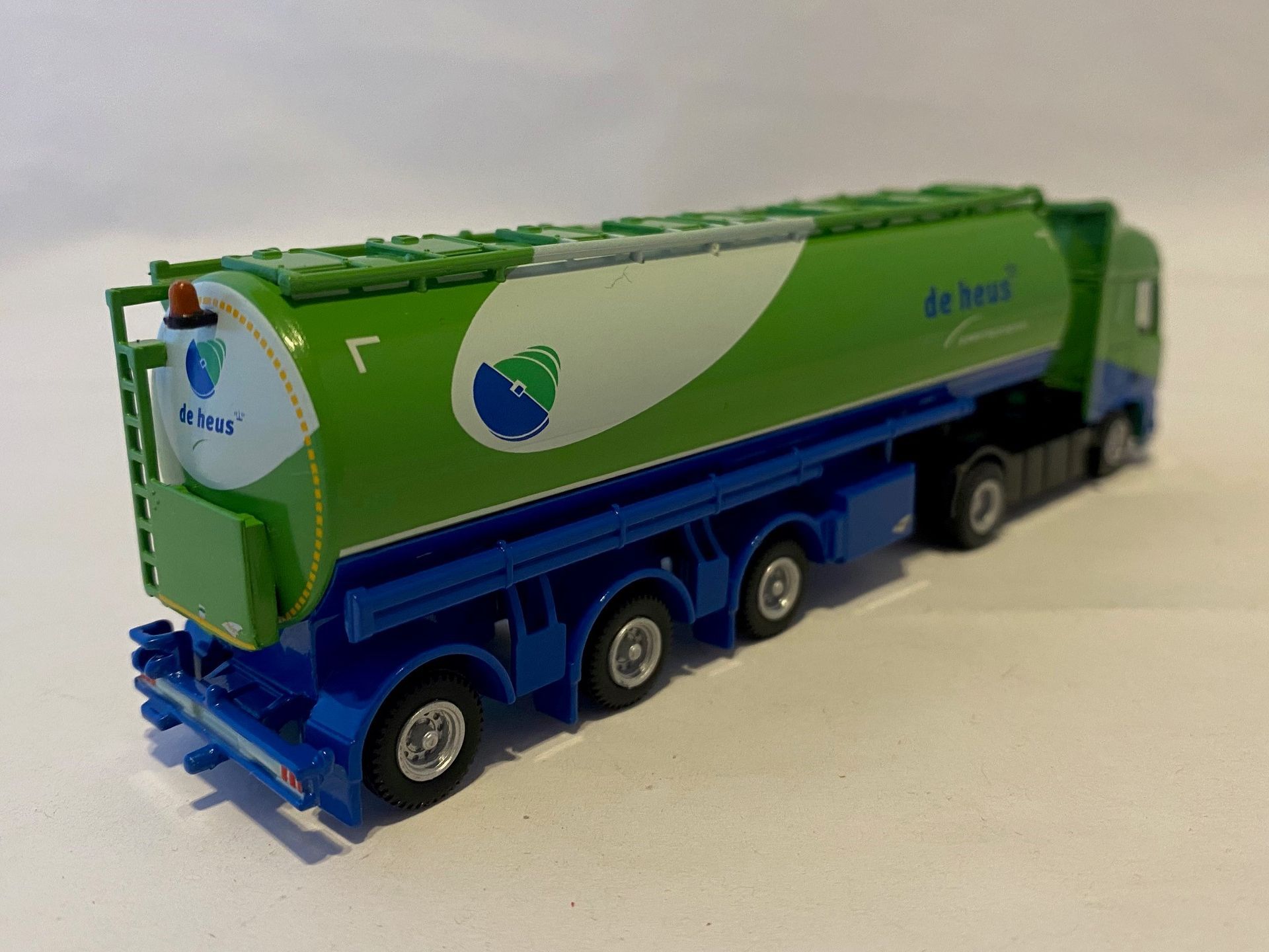 De Heus WSI 71-2039 DAF XD SH 4x2