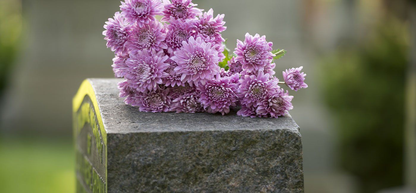 decorazione floreale per tombe