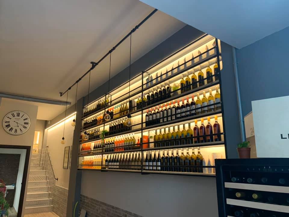 Espositore bottiglie di vino realizzazione artiginale