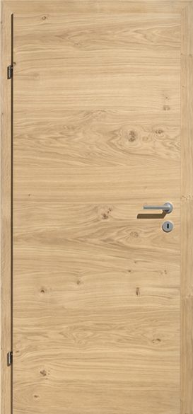 Eine helle, eichenfarbene Holztür mit horizontaler Holzmaserung und einem schlichten silbernen Griff und Schließmechanismus.