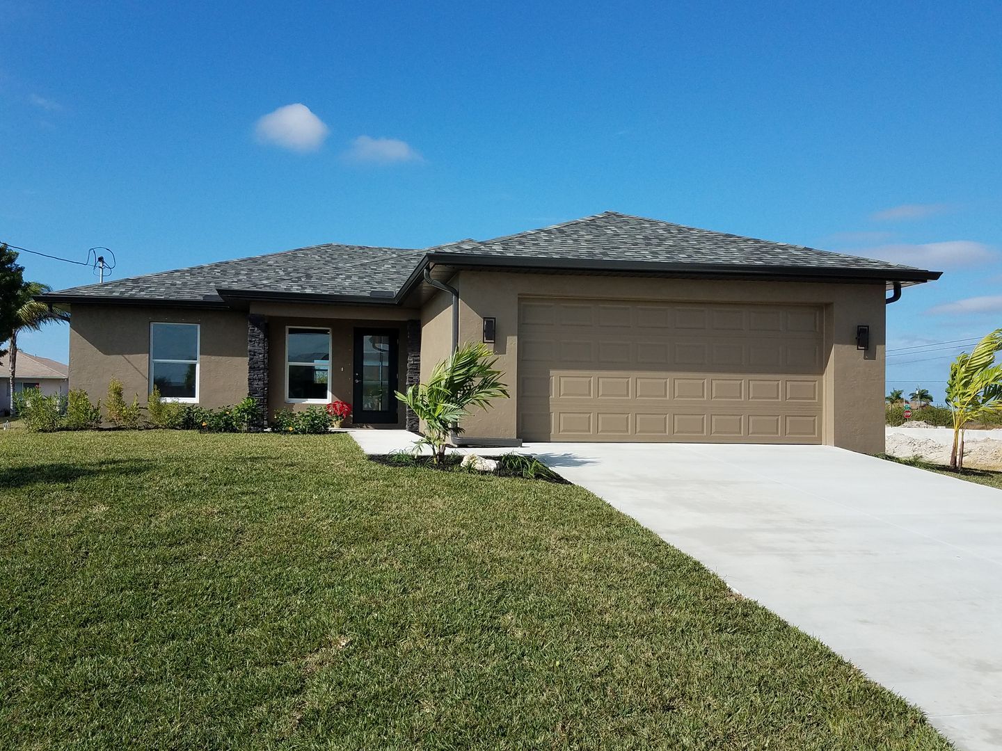 2100 NE 6th Pl., Cape Coral