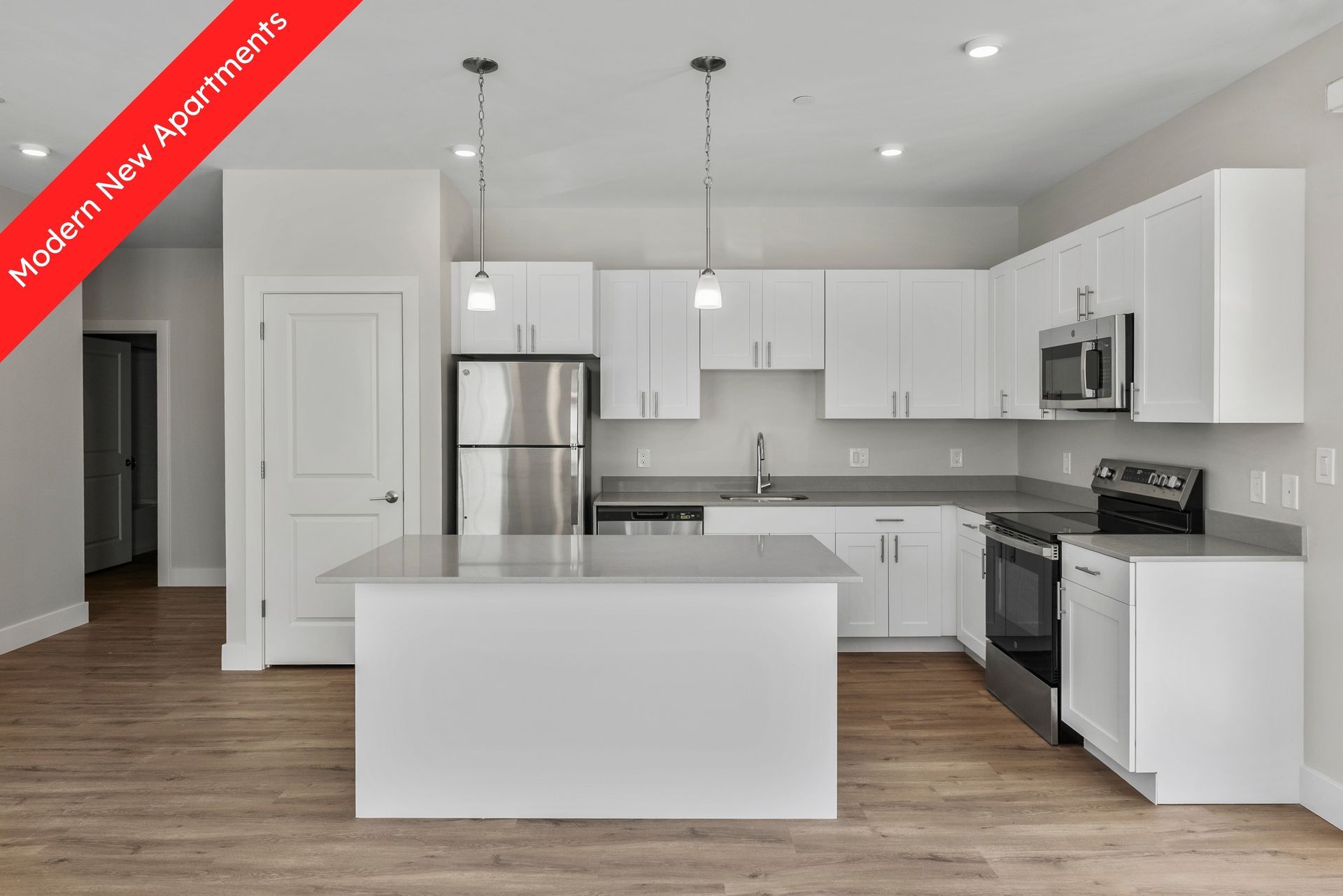 Full kitchen at Woodviw.