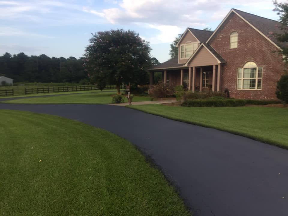 asphalt driveway paving