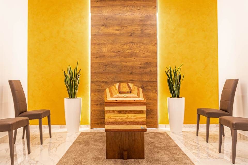 cassa funebre in casa funeraria Porto San Giorgio