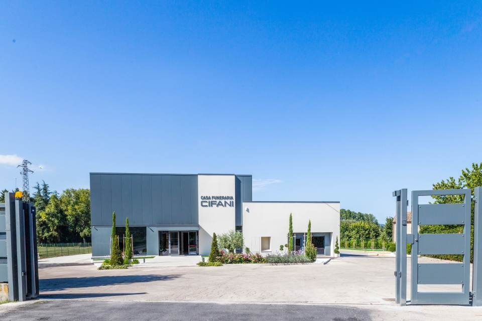 casa funeraria a Porto San Giorgio